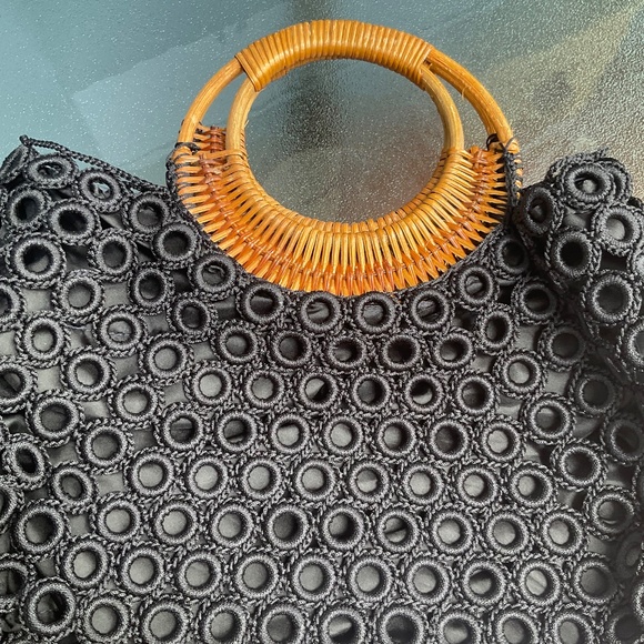 Beautiful Black Bag With Round Wooden Handles - Picture 5 of 6